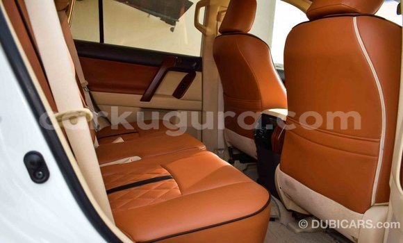 Nunua Imported Toyota Prado Nyeupe Gari ndani ya Import - Dubai nchini Bujumbura Nunua Imported Toyota Prado Nyeupe Gari ndani ya Import - Dubai nchini Bujumbura