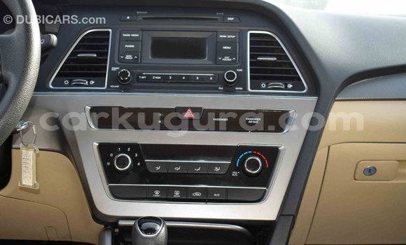 Acheter Import Voiture Hyundai Sonata Marron à Import - Dubai, Bujumbura Acheter Import Voiture Hyundai Sonata Marron à Import - Dubai, Bujumbura