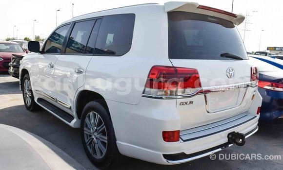 Buy Import Toyota Land Cruiser White Car in Import - Dubai in Bujumbura Buy Import Toyota Land Cruiser White Car in Import - Dubai in Bujumbura