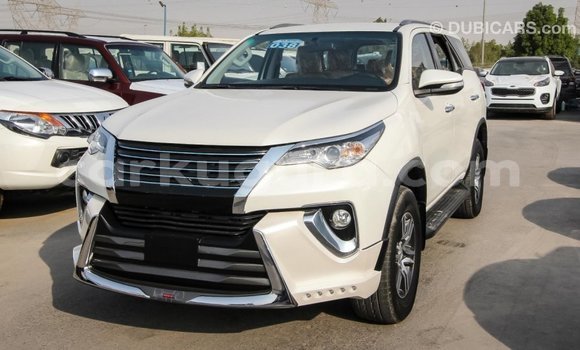 Buy Import Toyota Fortuner White Car in Import - Dubai in Bujumbura Buy Import Toyota Fortuner White Car in Import - Dubai in Bujumbura