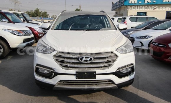 Acheter Import Voiture Hyundai Santa Fe Blanc à Import - Dubai, Bujumbura Acheter Import Voiture Hyundai Santa Fe Blanc à Import - Dubai, Bujumbura