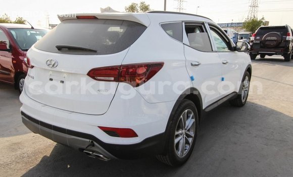 Acheter Import Voiture Hyundai Santa Fe Blanc à Import - Dubai, Bujumbura Acheter Import Voiture Hyundai Santa Fe Blanc à Import - Dubai, Bujumbura