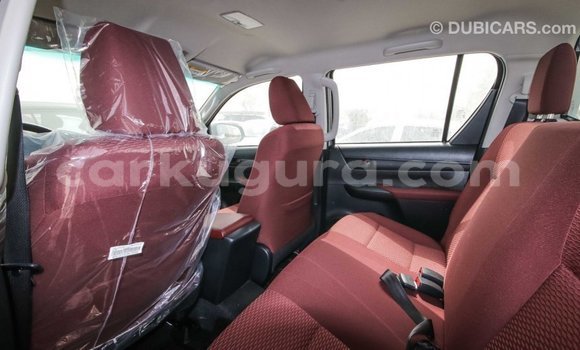 Nunua Imported Toyota Hilux Nyingine Gari ndani ya Import - Dubai nchini Bujumbura Nunua Imported Toyota Hilux Nyingine Gari ndani ya Import - Dubai nchini Bujumbura