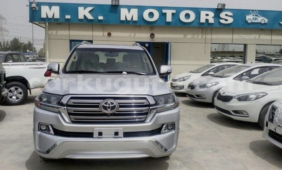 Nunua Imported Toyota Land Cruiser Nyingine Gari ndani ya Import - Dubai nchini Bujumbura Nunua Imported Toyota Land Cruiser Nyingine Gari ndani ya Import - Dubai nchini Bujumbura