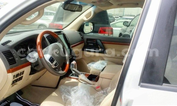 Nunua Imported Toyota Land Cruiser Nyingine Gari ndani ya Import - Dubai nchini Bujumbura Nunua Imported Toyota Land Cruiser Nyingine Gari ndani ya Import - Dubai nchini Bujumbura