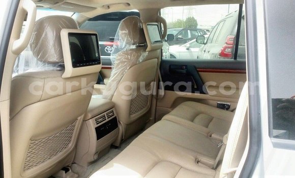Nunua Imported Toyota Land Cruiser Nyingine Gari ndani ya Import - Dubai nchini Bujumbura Nunua Imported Toyota Land Cruiser Nyingine Gari ndani ya Import - Dubai nchini Bujumbura
