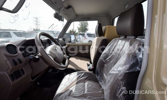 Acheter Import Voiture Toyota Land Cruiser Beige à Import - Dubai, Bujumbura Acheter Import Voiture Toyota Land Cruiser Beige à Import - Dubai, Bujumbura