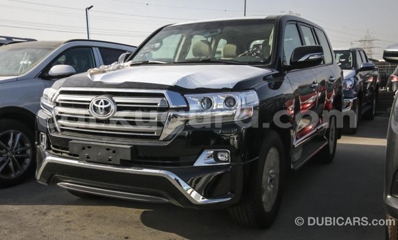 Acheter Import Voiture Toyota Land Cruiser Noir à Import - Dubai, Bujumbura Acheter Import Voiture Toyota Land Cruiser Noir à Import - Dubai, Bujumbura