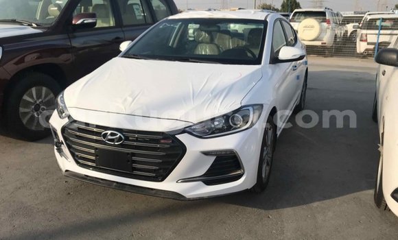 Acheter Import Voiture Hyundai Elantra Blanc à Import - Dubai, Bujumbura Acheter Import Voiture Hyundai Elantra Blanc à Import - Dubai, Bujumbura