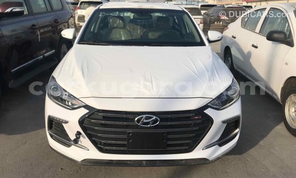 Acheter Import Voiture Hyundai Elantra Blanc à Import - Dubai, Bujumbura Acheter Import Voiture Hyundai Elantra Blanc à Import - Dubai, Bujumbura