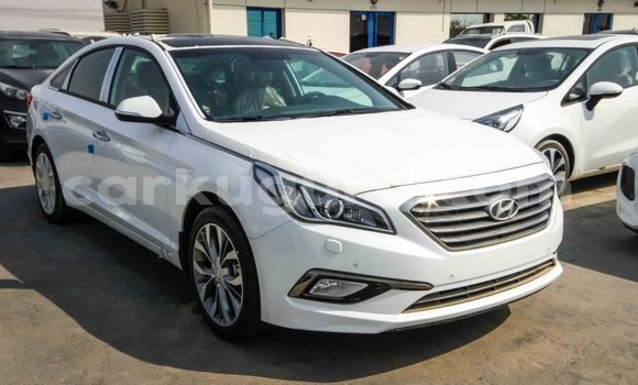 Acheter Import Voiture Hyundai Sonata Blanc à Import - Dubai, Bujumbura Acheter Import Voiture Hyundai Sonata Blanc à Import - Dubai, Bujumbura