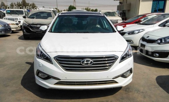 Acheter Import Voiture Hyundai Sonata Blanc à Import - Dubai, Bujumbura Acheter Import Voiture Hyundai Sonata Blanc à Import - Dubai, Bujumbura