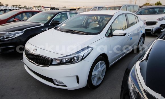 Acheter Import Voiture Kia Cerato Blanc à Import - Dubai, Bujumbura Acheter Import Voiture Kia Cerato Blanc à Import - Dubai, Bujumbura