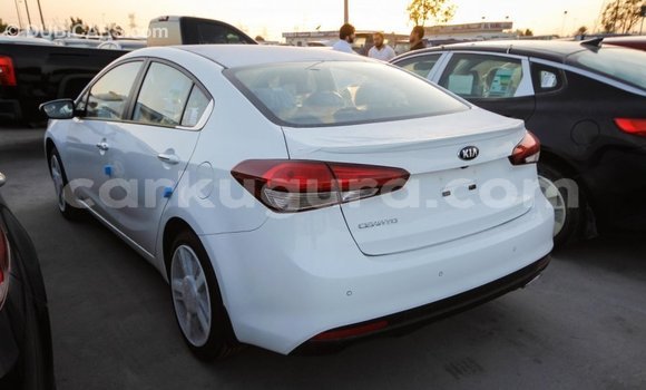 Acheter Import Voiture Kia Cerato Blanc à Import - Dubai, Bujumbura Acheter Import Voiture Kia Cerato Blanc à Import - Dubai, Bujumbura