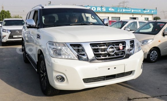 Buy Import Nissan Patrol White Car in Import - Dubai in Bujumbura Buy Import Nissan Patrol White Car in Import - Dubai in Bujumbura
