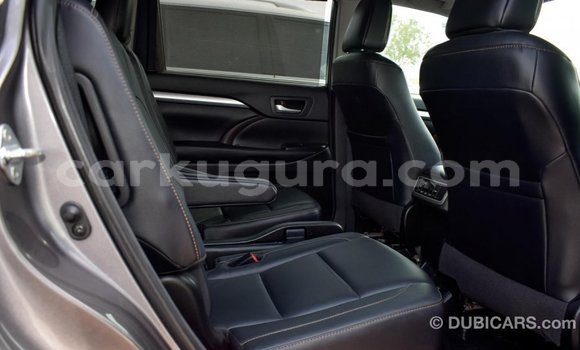 Nunua Imported Toyota Highlander Nyingine Gari ndani ya Import - Dubai nchini Bujumbura Nunua Imported Toyota Highlander Nyingine Gari ndani ya Import - Dubai nchini Bujumbura