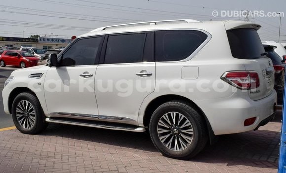 Buy Import Nissan Patrol White Car in Import - Dubai in Bujumbura Buy Import Nissan Patrol White Car in Import - Dubai in Bujumbura