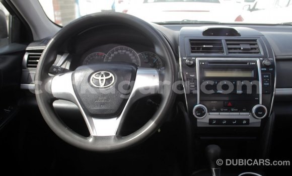 Buy Import Toyota Camry White Car in Import - Dubai in Bujumbura Buy Import Toyota Camry White Car in Import - Dubai in Bujumbura