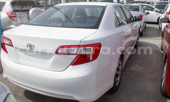 Buy Import Toyota Camry White Car in Import - Dubai in Bujumbura Buy Import Toyota Camry White Car in Import - Dubai in Bujumbura