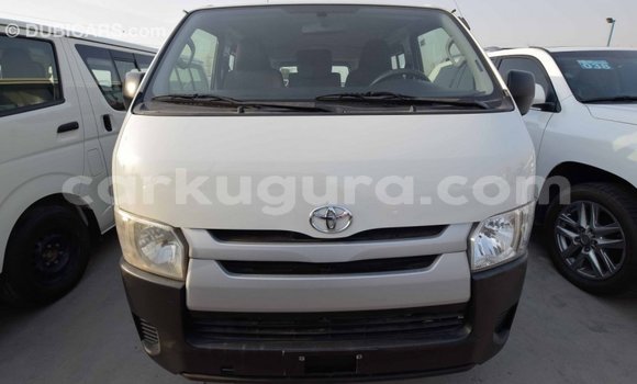 Nunua Imported Toyota Hiace Nyeupe Gari ndani ya Import - Dubai nchini Bujumbura Nunua Imported Toyota Hiace Nyeupe Gari ndani ya Import - Dubai nchini Bujumbura
