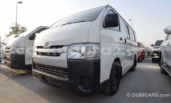 Nunua Imported Toyota Hiace Nyeupe Gari ndani ya Import - Dubai nchini Bujumbura Nunua Imported Toyota Hiace Nyeupe Gari ndani ya Import - Dubai nchini Bujumbura