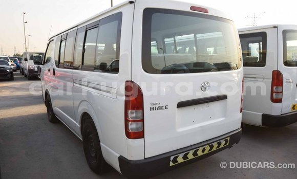 Nunua Imported Toyota Hiace Nyeupe Gari ndani ya Import - Dubai nchini Bujumbura Nunua Imported Toyota Hiace Nyeupe Gari ndani ya Import - Dubai nchini Bujumbura