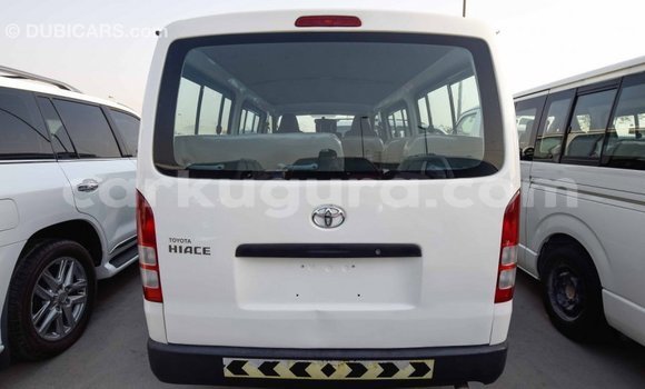 Nunua Imported Toyota Hiace Nyeupe Gari ndani ya Import - Dubai nchini Bujumbura Nunua Imported Toyota Hiace Nyeupe Gari ndani ya Import - Dubai nchini Bujumbura