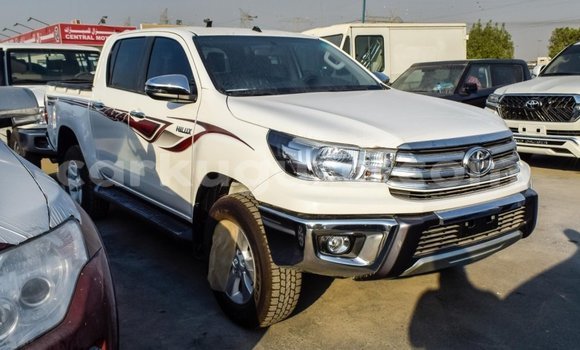 Nunua Imported Toyota Hilux Nyeupe Gari ndani ya Import - Dubai nchini Bujumbura Nunua Imported Toyota Hilux Nyeupe Gari ndani ya Import - Dubai nchini Bujumbura