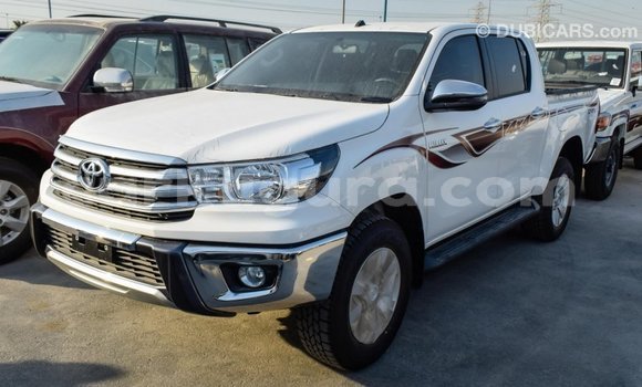 Nunua Imported Toyota Hilux Nyeupe Gari ndani ya Import - Dubai nchini Bujumbura Nunua Imported Toyota Hilux Nyeupe Gari ndani ya Import - Dubai nchini Bujumbura
