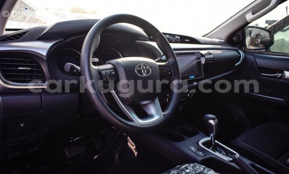 Nunua Imported Toyota Hilux Nyeupe Gari ndani ya Import - Dubai nchini Bujumbura Nunua Imported Toyota Hilux Nyeupe Gari ndani ya Import - Dubai nchini Bujumbura