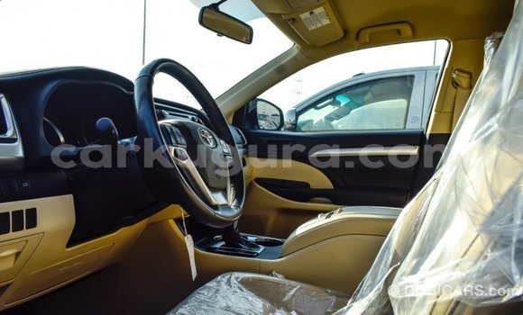 Nunua Imported Toyota Highlander Nyeusi Gari ndani ya Import - Dubai nchini Bujumbura Nunua Imported Toyota Highlander Nyeusi Gari ndani ya Import - Dubai nchini Bujumbura