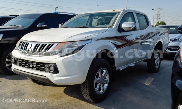 Nunua Imported Mitsubishi L200 Nyeupe Gari ndani ya Import - Dubai nchini Bujumbura Nunua Imported Mitsubishi L200 Nyeupe Gari ndani ya Import - Dubai nchini Bujumbura