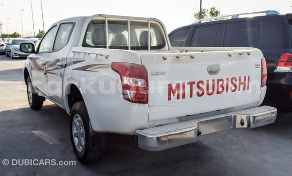 Nunua Imported Mitsubishi L200 Nyeupe Gari ndani ya Import - Dubai nchini Bujumbura Nunua Imported Mitsubishi L200 Nyeupe Gari ndani ya Import - Dubai nchini Bujumbura
