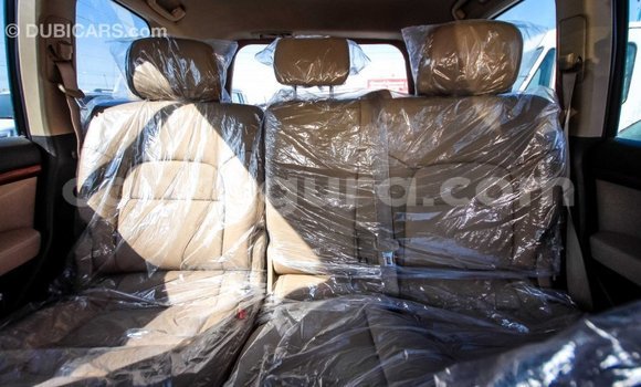 Acheter Import Voiture Toyota Land Cruiser Blanc à Import - Dubai, Bujumbura Acheter Import Voiture Toyota Land Cruiser Blanc à Import - Dubai, Bujumbura