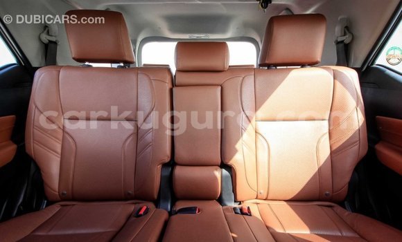 Acheter Import Voiture Toyota Fortuner Blanc à Import - Dubai, Bujumbura Acheter Import Voiture Toyota Fortuner Blanc à Import - Dubai, Bujumbura