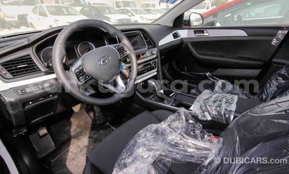 Nunua Imported Hyundai Sonata Nyeupe Gari ndani ya Import - Dubai nchini Bujumbura Nunua Imported Hyundai Sonata Nyeupe Gari ndani ya Import - Dubai nchini Bujumbura