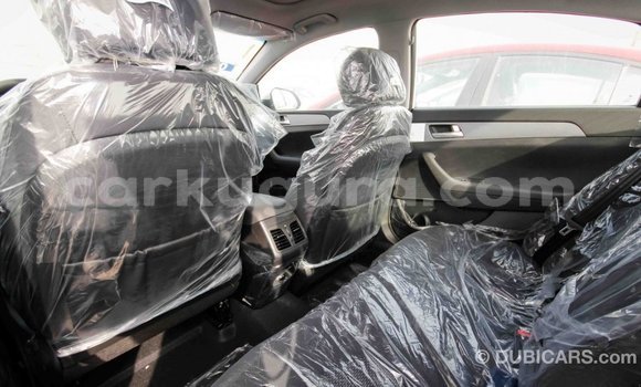 Nunua Imported Hyundai Sonata Nyeupe Gari ndani ya Import - Dubai nchini Bujumbura Nunua Imported Hyundai Sonata Nyeupe Gari ndani ya Import - Dubai nchini Bujumbura