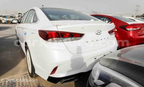 Nunua Imported Hyundai Sonata Nyeupe Gari ndani ya Import - Dubai nchini Bujumbura Nunua Imported Hyundai Sonata Nyeupe Gari ndani ya Import - Dubai nchini Bujumbura