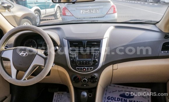 Nunua Imported Hyundai Accent Nyeupe Gari ndani ya Import - Dubai nchini Bujumbura Nunua Imported Hyundai Accent Nyeupe Gari ndani ya Import - Dubai nchini Bujumbura