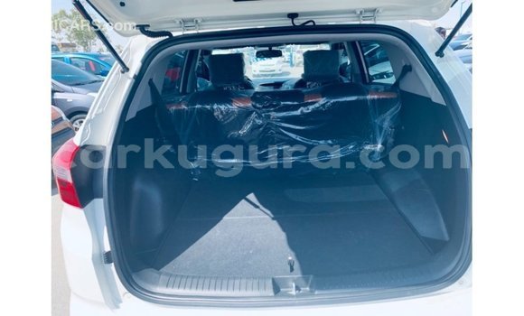 Nunua Imported Hyundai Creta Nyeupe Gari ndani ya Import - Dubai nchini Bujumbura Nunua Imported Hyundai Creta Nyeupe Gari ndani ya Import - Dubai nchini Bujumbura