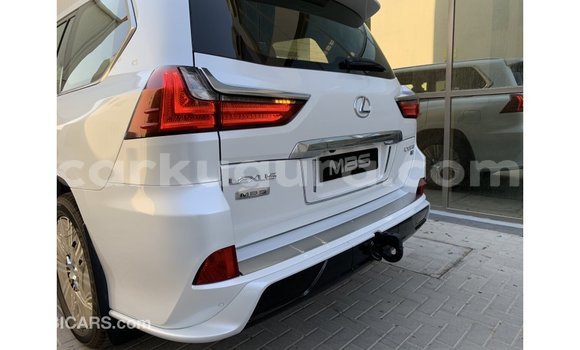 Acheter Import Voiture Lexus LX Blanc à Import - Dubai, Bujumbura Acheter Import Voiture Lexus LX Blanc à Import - Dubai, Bujumbura