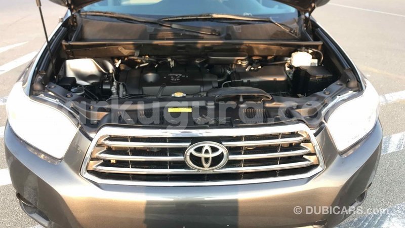 Big with watermark toyota highlander bujumbura import dubai 3258