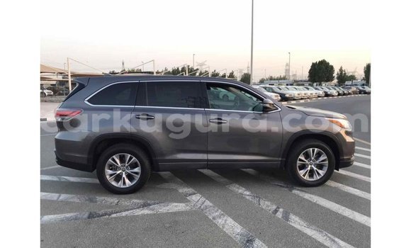 Nunua Imported Toyota Highlander Nyingine Gari ndani ya Import - Dubai nchini Bujumbura Nunua Imported Toyota Highlander Nyingine Gari ndani ya Import - Dubai nchini Bujumbura