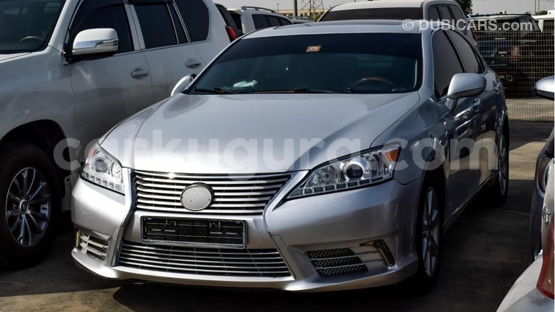 Big with watermark lexus es bujumbura import dubai 3268