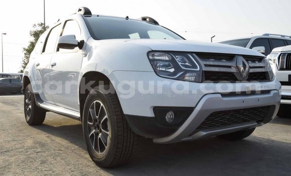 Acheter Import Voiture Renault Duster Blanc à Import - Dubai, Bujumbura