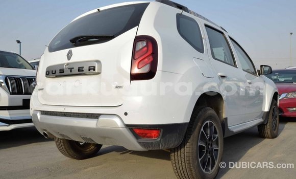 Acheter Import Voiture Renault Duster Blanc à Import - Dubai, Bujumbura Acheter Import Voiture Renault Duster Blanc à Import - Dubai, Bujumbura
