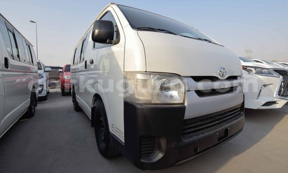 Buy Import Toyota Hiace White Car in Import - Dubai in Bujumbura Buy Import Toyota Hiace White Car in Import - Dubai in Bujumbura