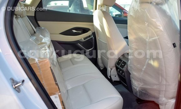Acheter Import Voiture Jaguar E-Pace Blanc à Import - Dubai, Bujumbura Acheter Import Voiture Jaguar E-Pace Blanc à Import - Dubai, Bujumbura