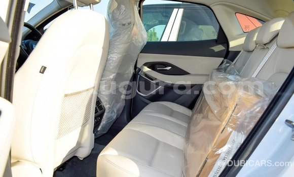 Acheter Import Voiture Jaguar E-Pace Blanc à Import - Dubai, Bujumbura Acheter Import Voiture Jaguar E-Pace Blanc à Import - Dubai, Bujumbura