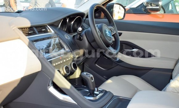 Acheter Import Voiture Jaguar E-Pace Blanc à Import - Dubai, Bujumbura Acheter Import Voiture Jaguar E-Pace Blanc à Import - Dubai, Bujumbura